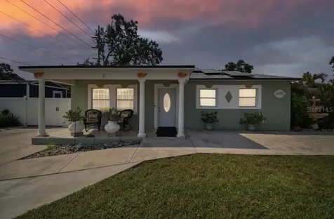 3002 W Leroy Street Tampa FL 33607
