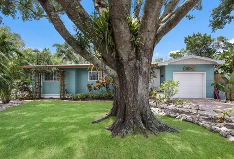 1316 32nd Street W Bradenton FL 34205
