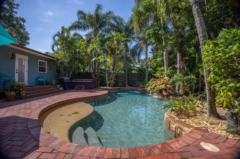 1316 32nd Street W Bradenton FL 34205