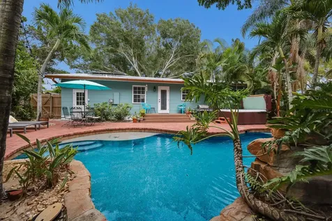 1316 32nd Street W Bradenton FL 34205
