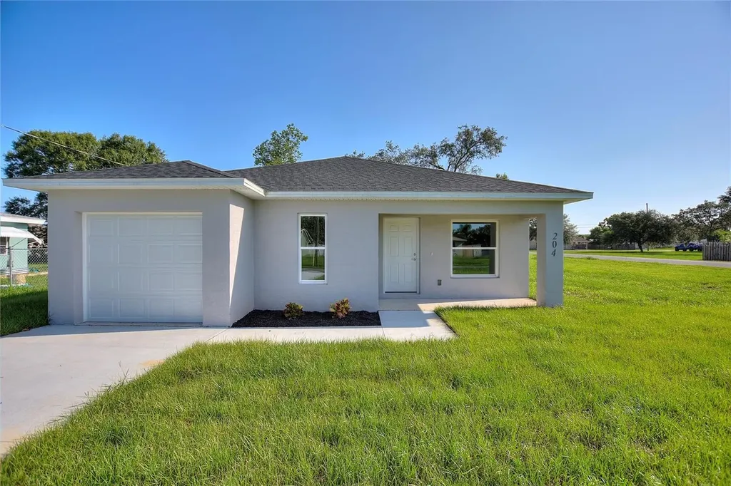 204 Taylor Street Lake Wales FL 33859