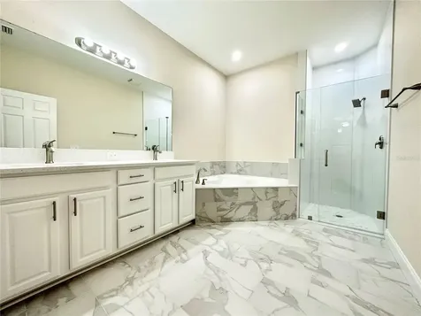 8042 Victoria Falls Circle Sarasota FL 34243