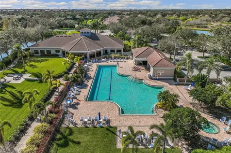 8042 Victoria Falls Circle Sarasota FL 34243