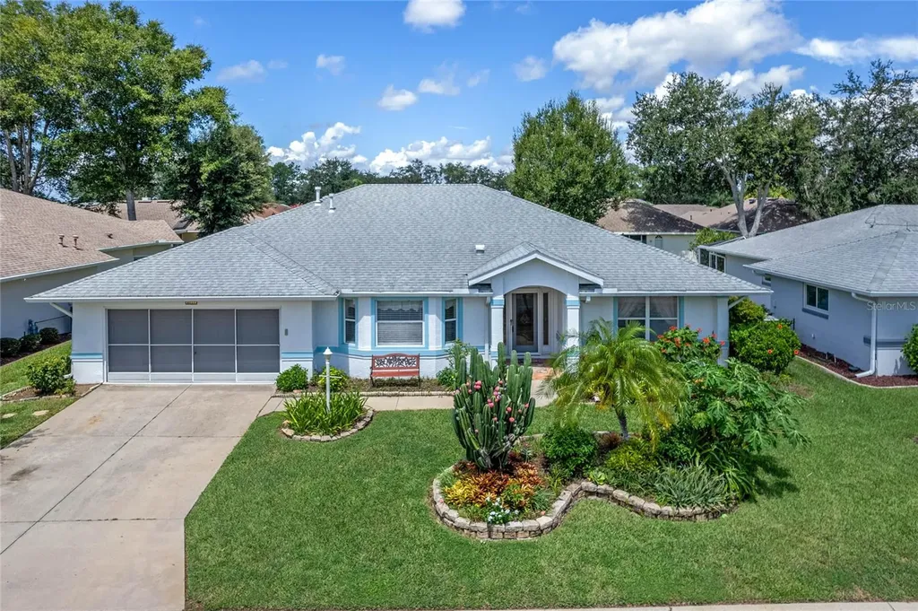 5717 King James Avenue Leesburg FL 34748