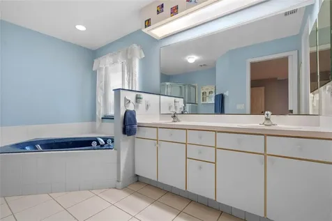 5717 King James Avenue Leesburg FL 34748