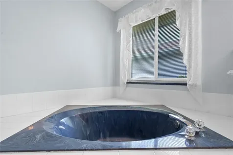5717 King James Avenue Leesburg FL 34748