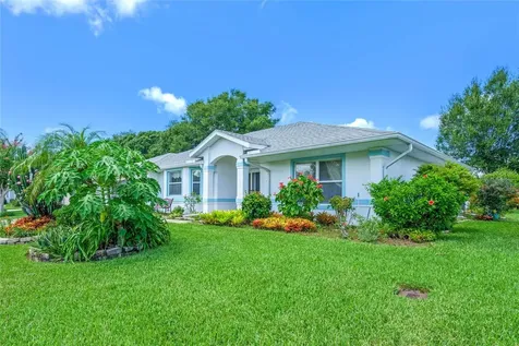 5717 King James Avenue Leesburg FL 34748