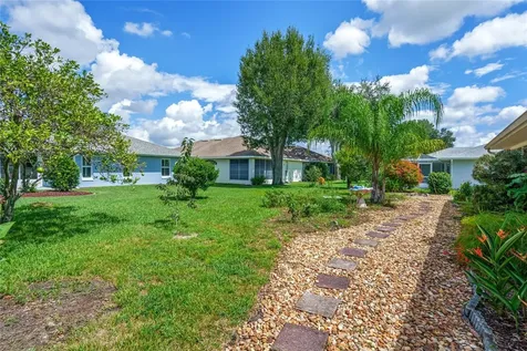 5717 King James Avenue Leesburg FL 34748