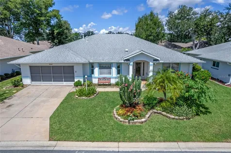 5717 King James Avenue Leesburg FL 34748