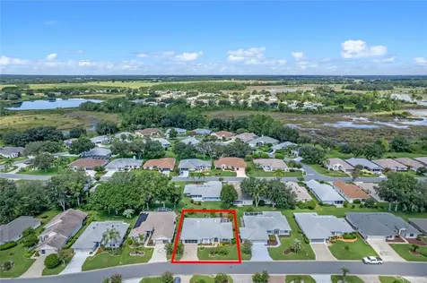 5717 King James Avenue Leesburg FL 34748