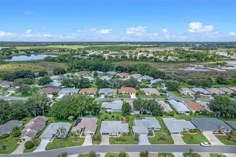 5717 King James Avenue Leesburg FL 34748