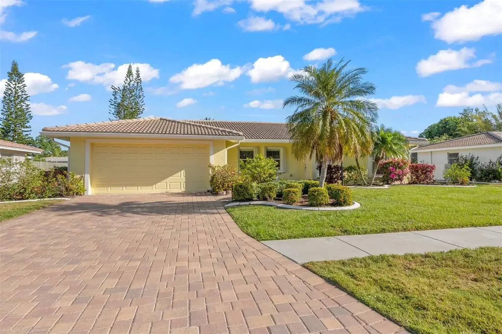 2431 Cass Street Sarasota FL 34231