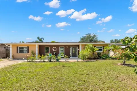 5040 49th Avenue N St Petersburg FL 33709