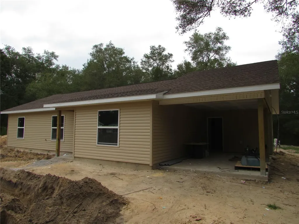 16617 SE 59th Place Ocklawaha FL 32179