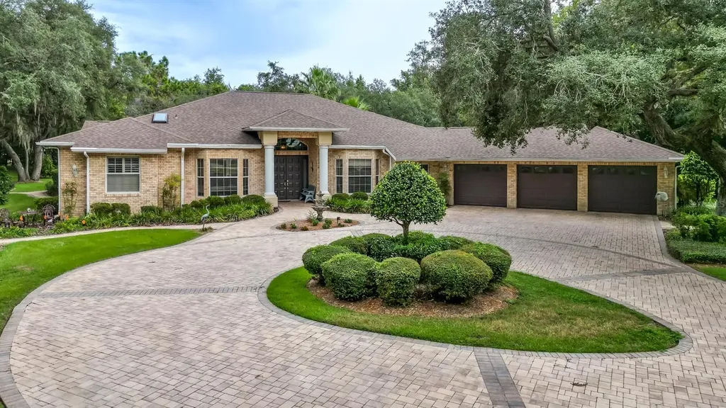 103 W Chase Street Hernando FL 34442