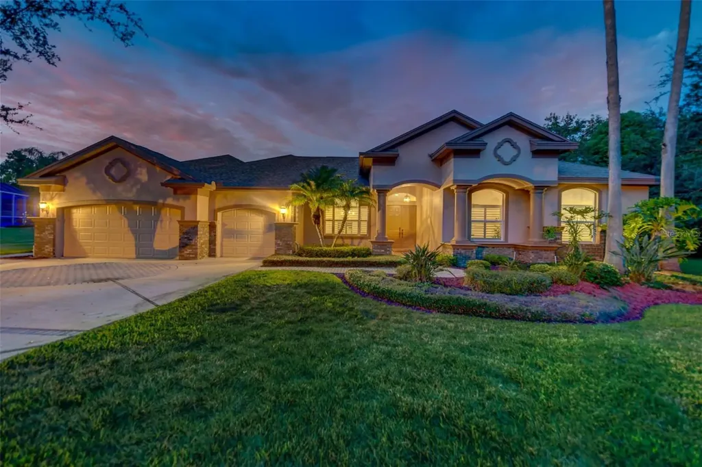 4 Copperwood Court Safety Harbor FL 34695