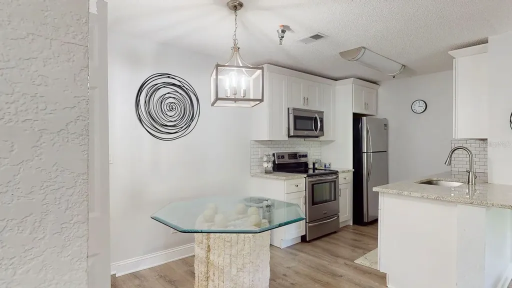 10265 Gandy Boulevard N St Petersburg FL 33702