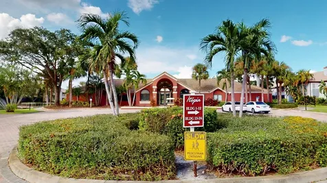 10265 Gandy Boulevard N St Petersburg FL 33702