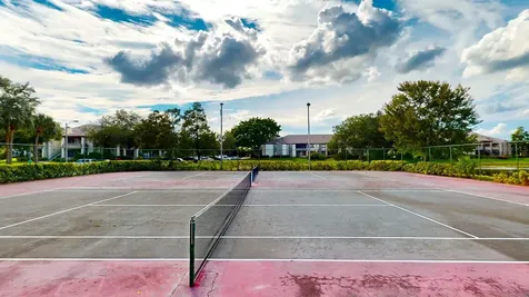 10265 Gandy Boulevard N St Petersburg FL 33702