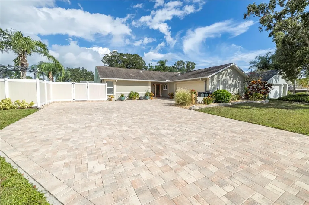 10091 85th Street Seminole FL 33777
