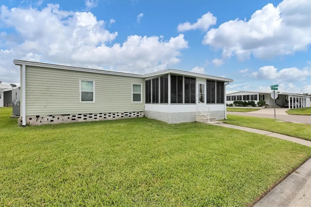 1532 46th Avenue Drive E Ellenton FL 34222