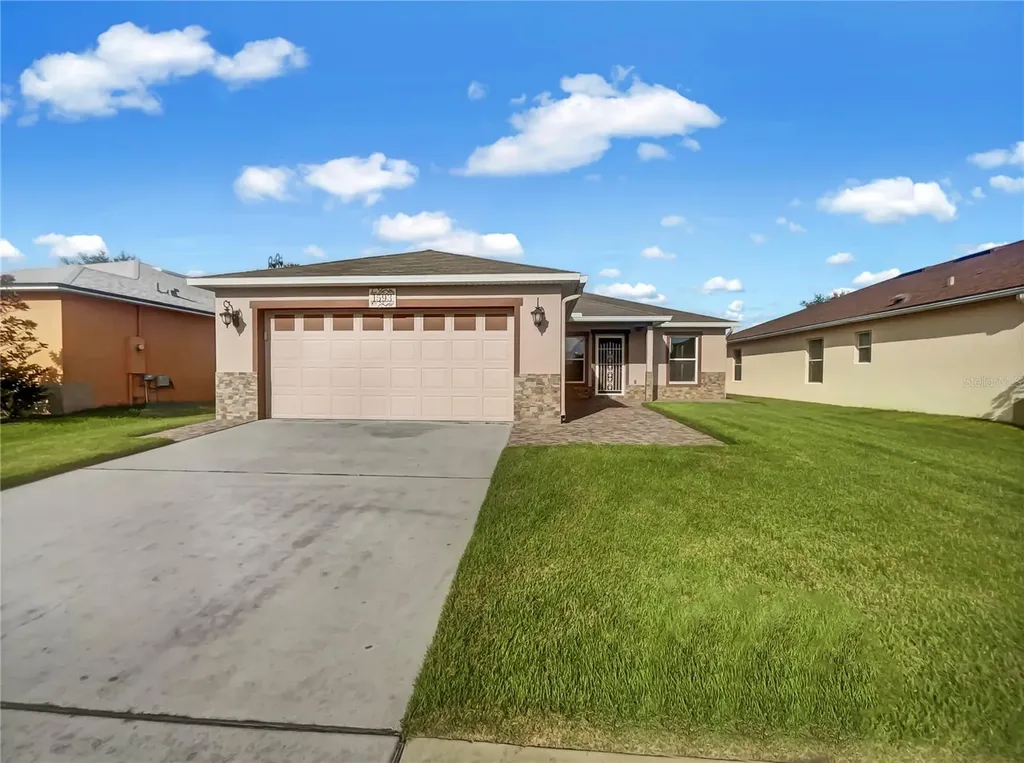 1593 Strathmore Circle Mount Dora FL 32757