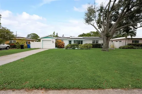 6823 18th Street N St Petersburg FL 33702