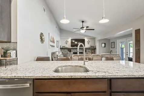 1805 N Waterman Drive Valrico FL 33594