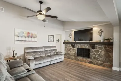 1805 N Waterman Drive Valrico FL 33594