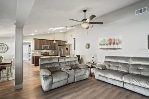 1805 N Waterman Drive Valrico FL 33594