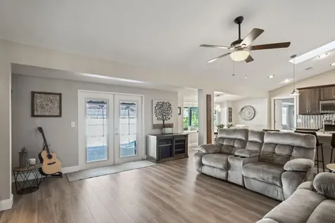 1805 N Waterman Drive Valrico FL 33594