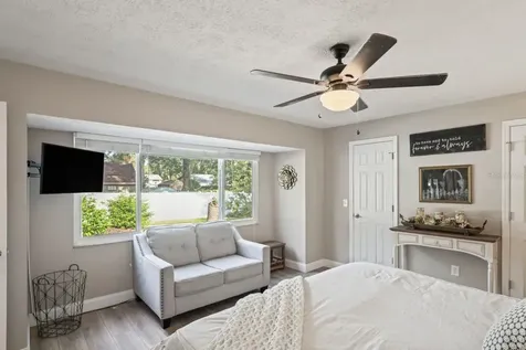 1805 N Waterman Drive Valrico FL 33594