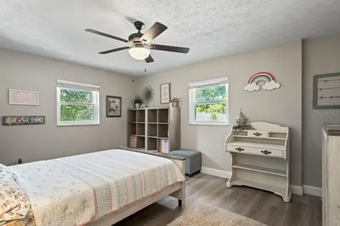 1805 N Waterman Drive Valrico FL 33594