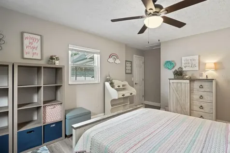 1805 N Waterman Drive Valrico FL 33594