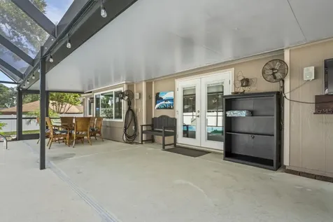 1805 N Waterman Drive Valrico FL 33594