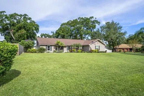 1805 N Waterman Drive Valrico FL 33594