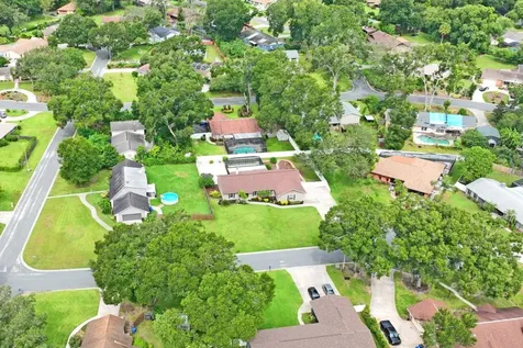 1805 N Waterman Drive Valrico FL 33594