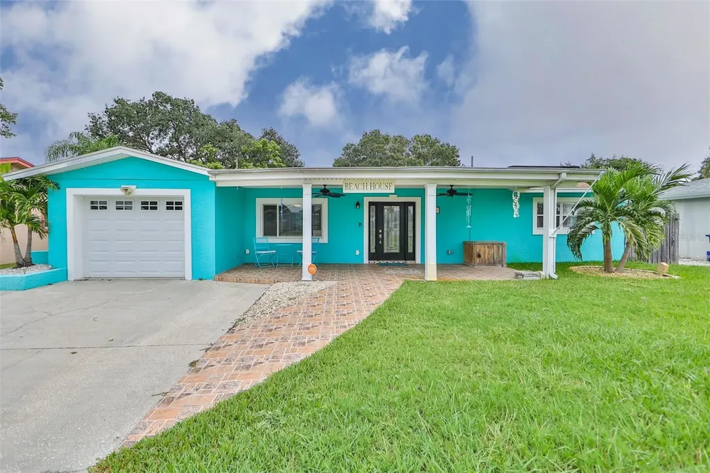 5931 40th Avenue N St Petersburg FL 33709