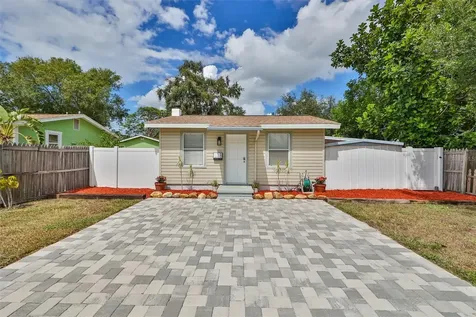 6941 4th Avenue N St Petersburg FL 33710