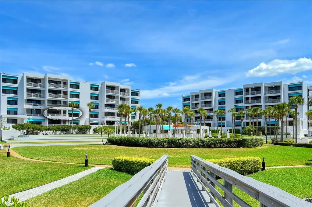 2109 Gulf Of Mexico Drive Longboat Key FL 34228