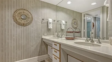 2109 Gulf Of Mexico Drive Longboat Key FL 34228