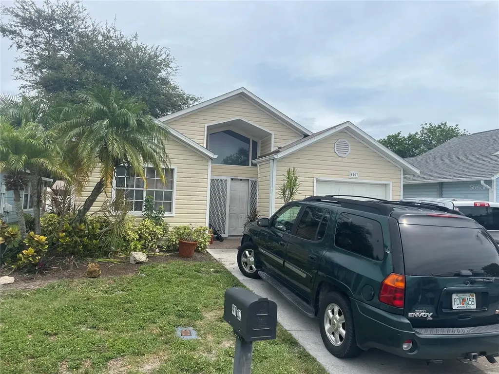 4107 37th Street Court W Bradenton FL 34205