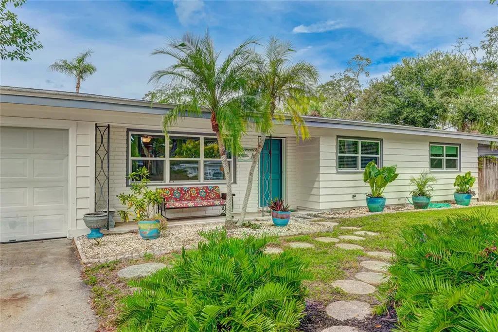 3161 Courtland Street Sarasota FL 34237