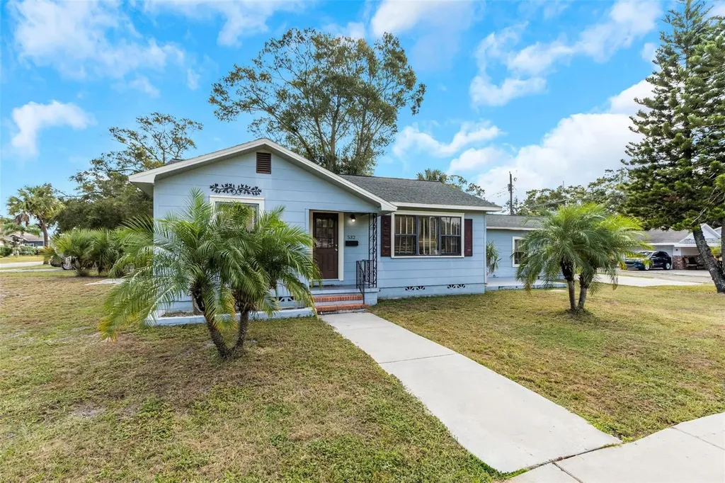 532 45th Street S St Petersburg FL 33711