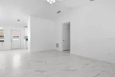 5207 Peach Avenue Seffner FL 33584