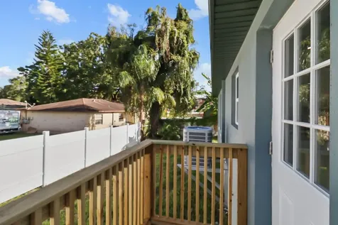 5207 Peach Avenue Seffner FL 33584