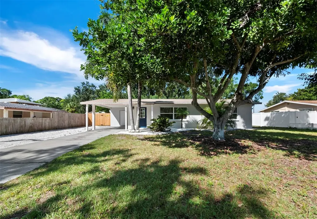 915 N Pompano Avenue Sarasota FL 34237