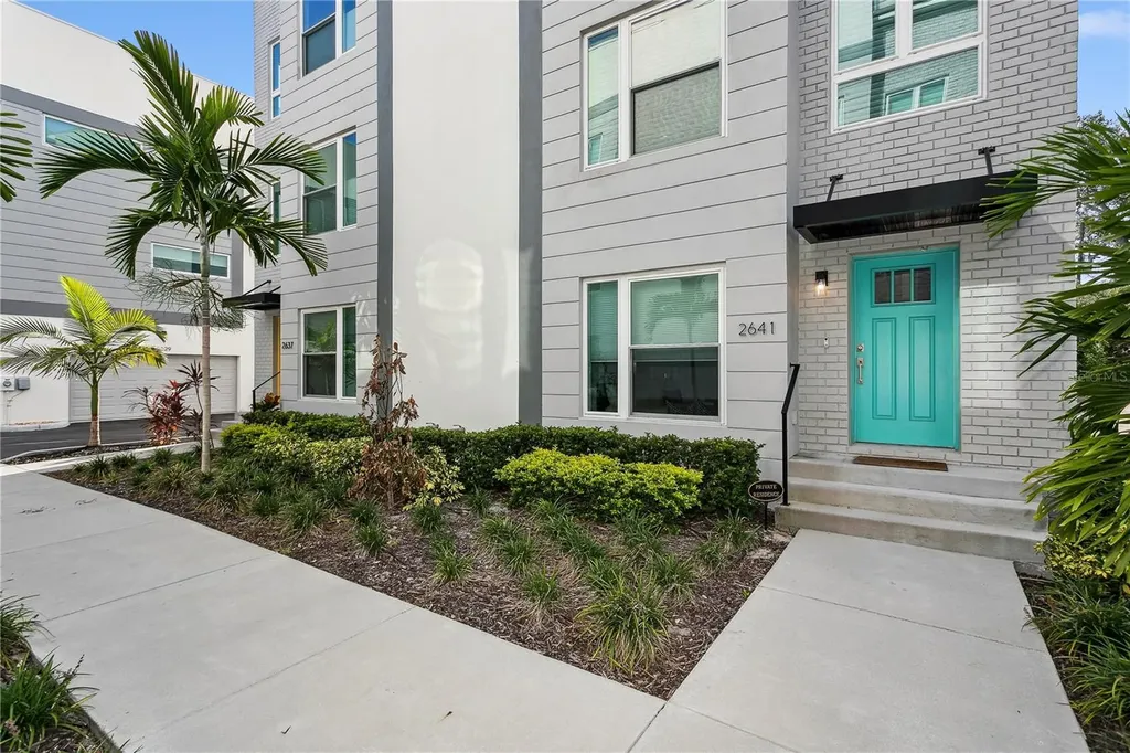 2641 1st Avenue N St Petersburg FL 33713