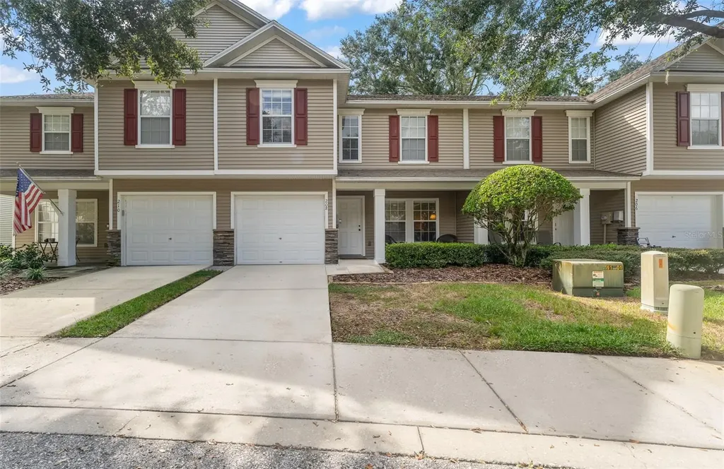 208 Sawtooth Drive Valrico FL 33594