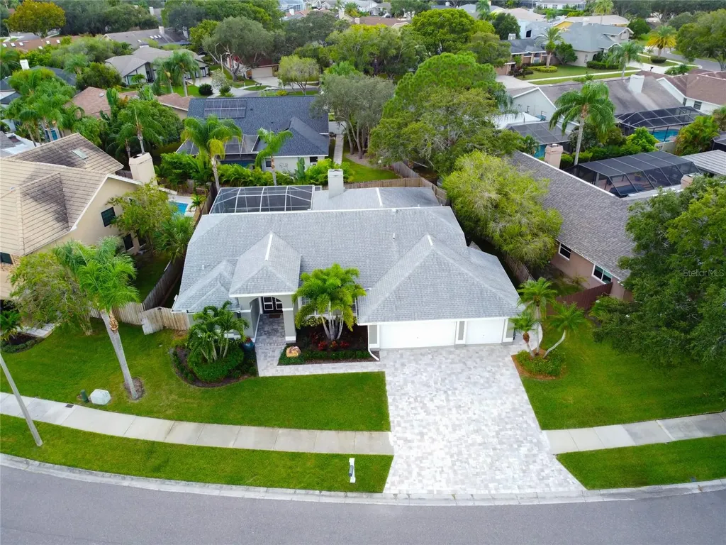 1205 Huntington Lane Safety Harbor FL 34695